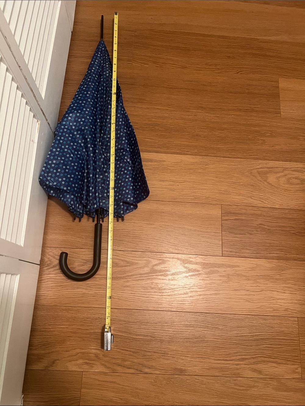 #2535*”24x 35” Long-Navy Polka Dot Compact Umbrella - Picture 4 of 17